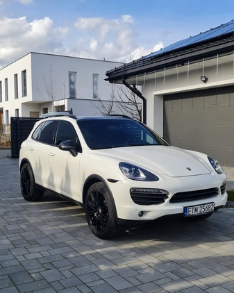 Porsche Cayenne cena 99900 przebieg: 350000, rok produkcji 2011 z Biecz małe 352